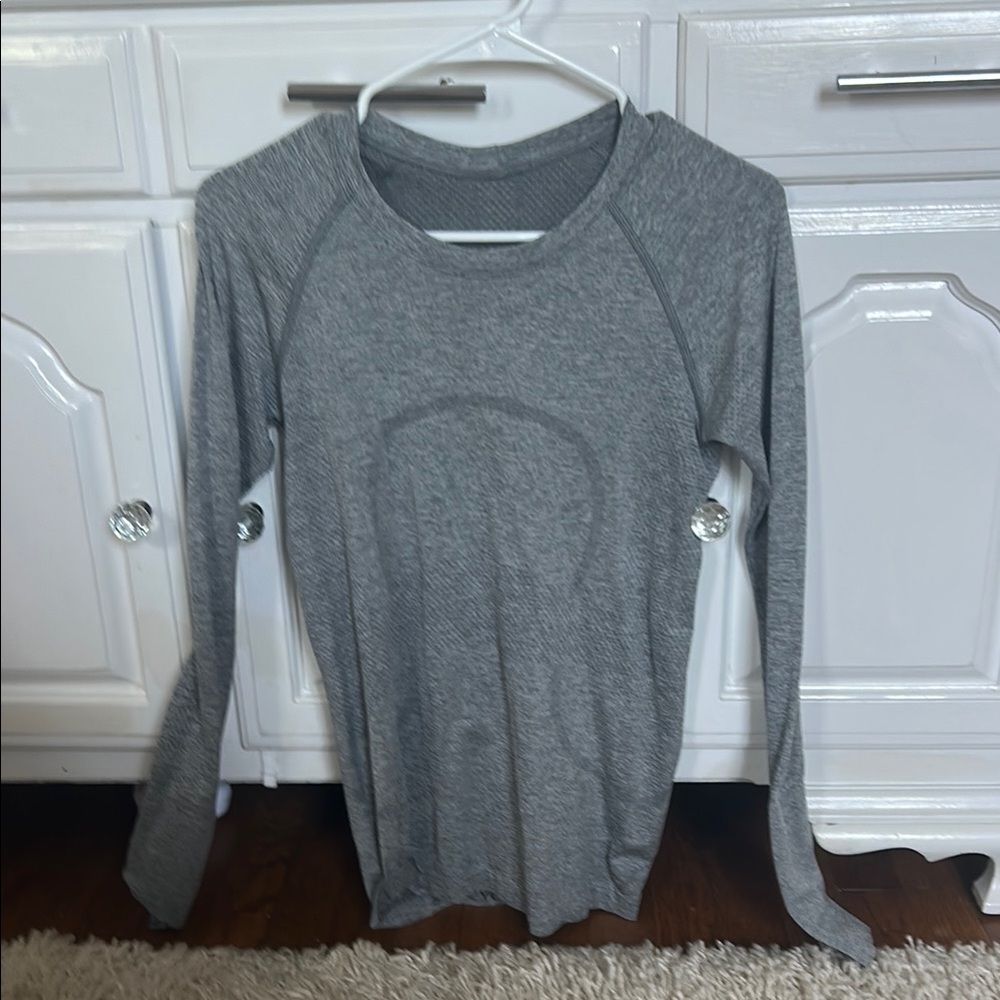 Lululemon Athletica Gray Fitted Long Sleeve Sweatshirt